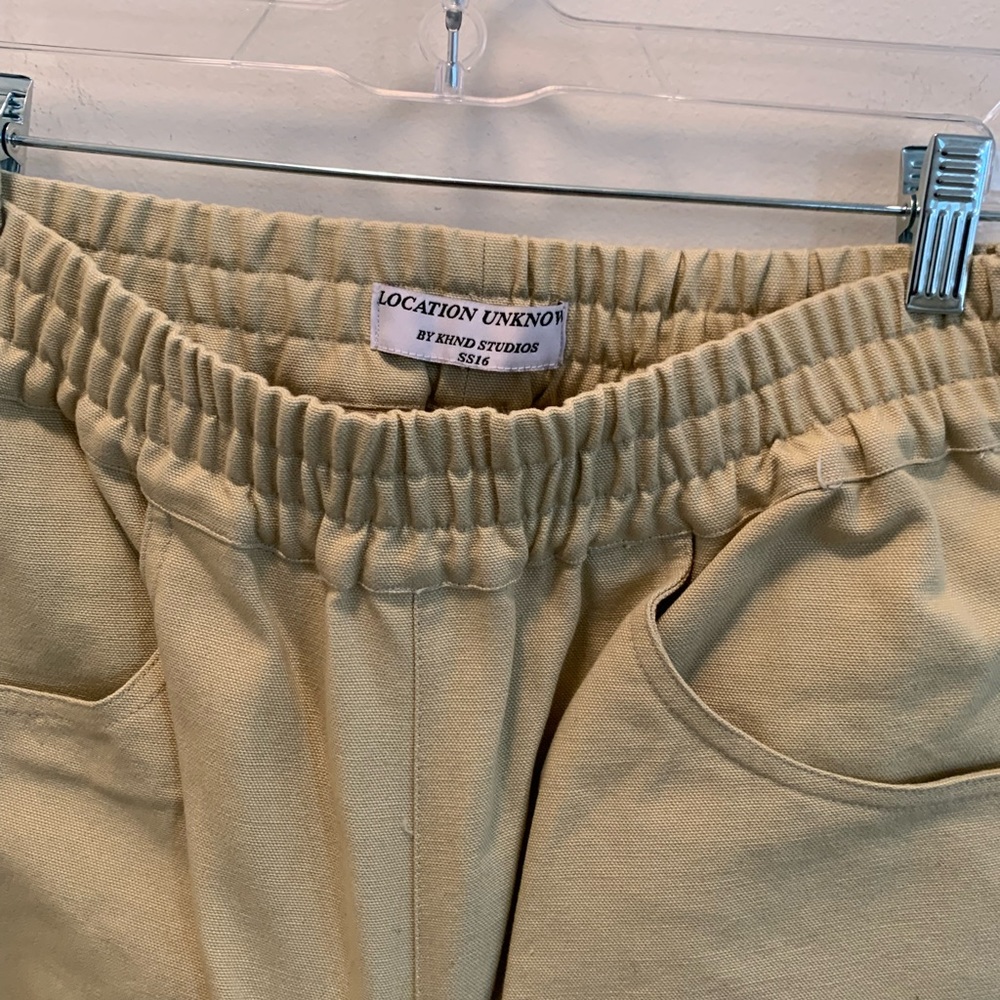 Location Unknown Khnd Studios - image 2